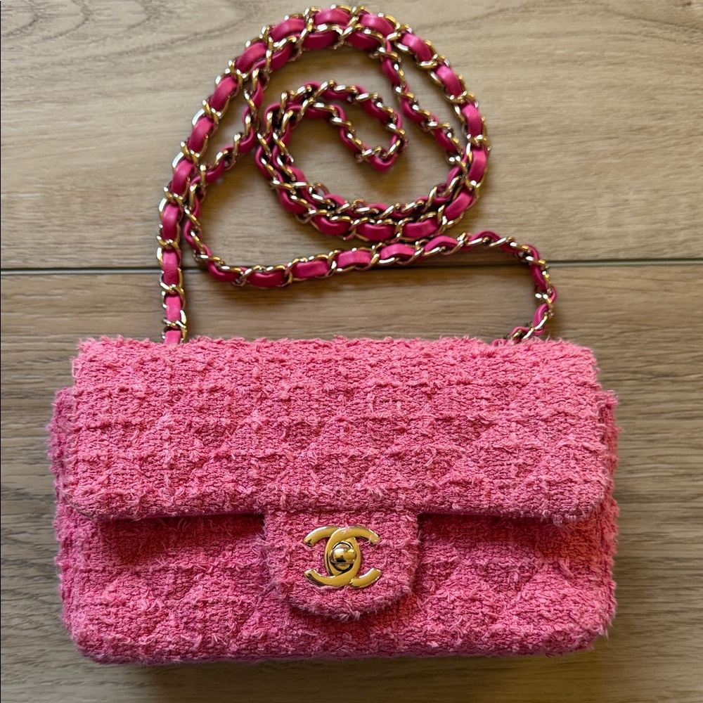 CHANEL 22S pink tweed mini rectangular handbag